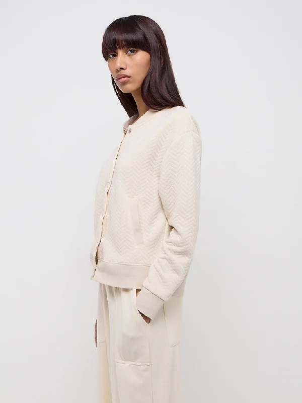 Studiofit Beige Chevron Textured Cotton Blend Jacket Stand-Up Collar Roll-Neck Collar Turtle Neck Studiofit Beige Chevron Textured Cotton Blend Jacket Stand-Up Collar Roll-Neck Collar Turtle Neck