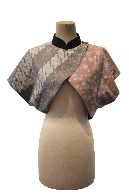 GREY SHELL AND NUDE COFFEE BEANS BATIK WITH REVERSIBLE BLACK COTTON - REVERSIBLE BOLERO JACKET - MULTI Toggled Jacket Drawstring Jacket Belted Jacket GREY SHELL AND NUDE COFFEE BEANS BATIK WITH REVERSIBLE BLACK COTTON - REVERSIBLE BOLERO JACKET - MULTI Toggled Jacket Drawstring Jacket Belted Jacket