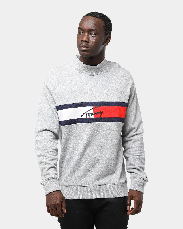 Tommy Jeans Men's TJM Jacquard Flag Panel Light Grey Heather Casual Bootcut Ripped Jeans Tommy Jeans Men's TJM Jacquard Flag Panel Light Grey Heather Casual Bootcut Ripped Jeans
